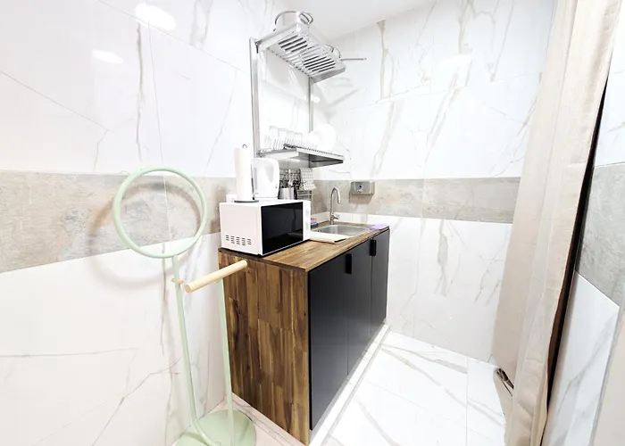 Elegant In Prime Location Steps From Danube & Prater Apartmán *
