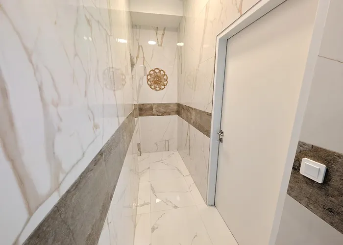 Elegant In Prime Location Steps From Danube & Prater Apartmán