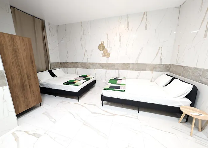 Elegant In Prime Location Steps From Danube & Prater *