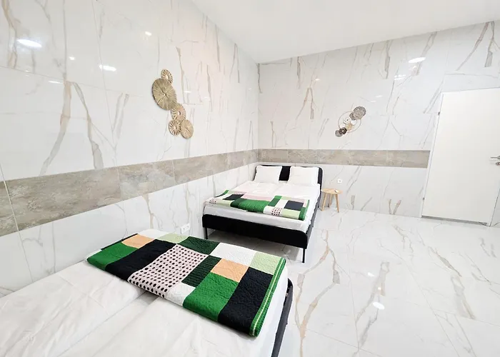 Elegant In Prime Location Steps From Danube & Prater